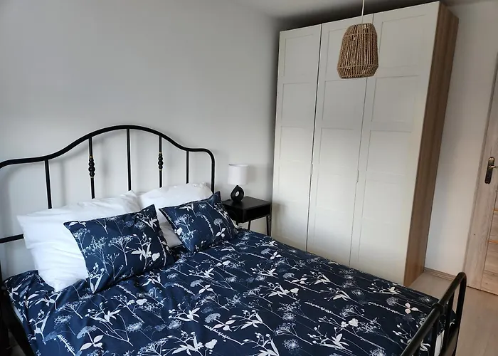 Dwupokojowe Przytulne Mieszkanie Cozy Dabrowa דירה